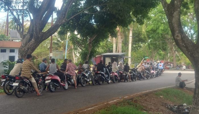 Pasokan BBM 50 Ton per Hari, Antrean Panjang di Bengkalis Masih Terjadi
