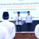 Menaker Lantik 12 Pejabat Baru, Tekankan Integritas dan Pelayanan Publik