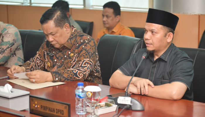 DPRD Riau Terima LHP BPK, Soroti Pengelolaan Pajak dan PAD