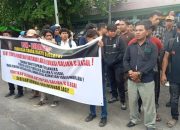 Massa Kepung Polda Riau, Tuntut Keadilan atas Kematian Warga