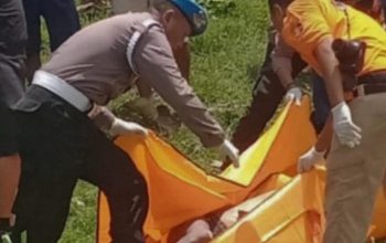 Mayat Pria Tanpa Identitas Ditemukan Tersangkut di Irigasi Megaluh