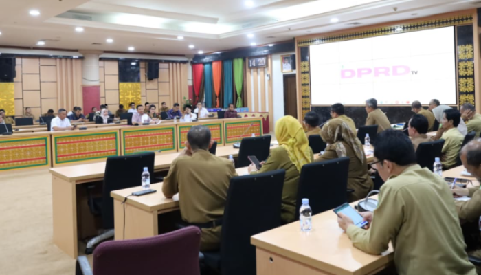 Pansus LKPJ DPRD Riau Gelar Rapat Perdana, Fokus Evaluasi Program