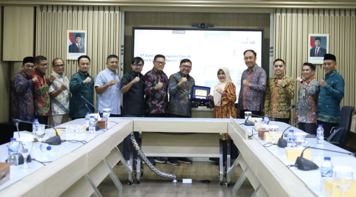 Kunjungi Bank BJB, DPRD Riau Dalami Skema Penyertaan Modal BRK Syariah