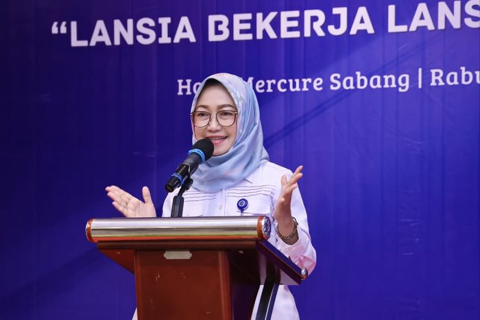 Hadapi Masyarakat Menua, Kemnaker Ajak Industri Buka Peluang Kerja untuk Lansia