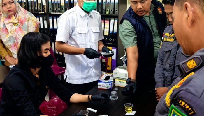 Cek Urine Mendadak di Lingkungan Pemerintahan Bengkalis, Dua Diamankan