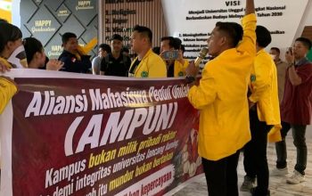 Demo di Rektorat Unilak, Mahasiswa Soroti Transparansi