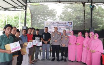 Coffee Morning May Day, Polres Simeulue Serahkan Bantuan Sosial untuk Buruh