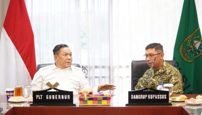 SF Hariyanto Sambut Kunjungan Brigjen TNI Bram Pramudia di Kantor Gubernur Riau