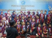 SMK Penerbangan Sriwijaya Gelar Pengalungan Gordon Taruna Kelas XII