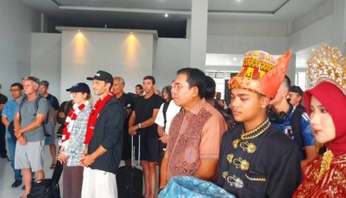 Pemkab Simeulue Sambut Hangat Kedatangan 65 Wisatawan Mancanegara