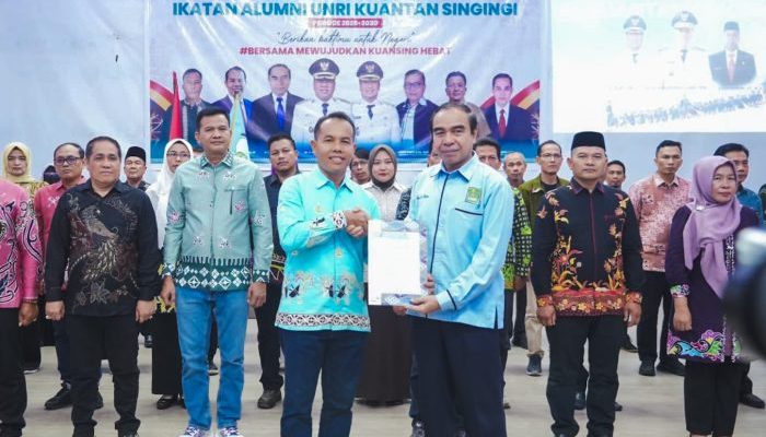 Bupati Suhardiman Amby Ajak IKA UNRI Kuansing Jadi Motor Penggerak Ekonomi Daerah