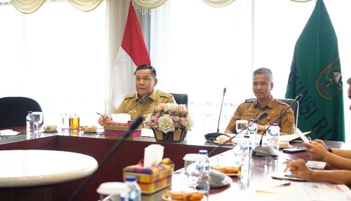Jelang Kunjungan Mendagri, Plt Gubri Minta OPD Siapkan Data Program Strategis Nasional
