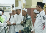 Asisten III Setda Kuansing Sambut Jemaah Haji, Sampaikan Pesan Bupati Suhardiman