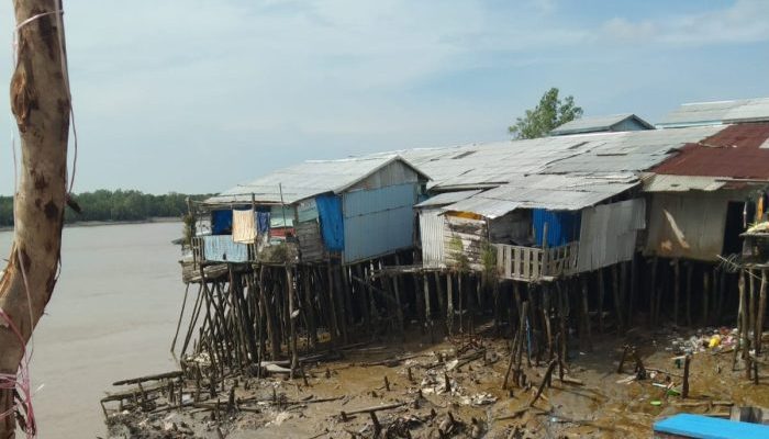 Abrasi Terjang Kuala Enok, Empat Rumah Terseret ke Sungai