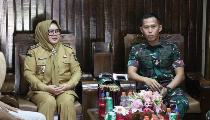Perkuat Sinergi, Plt Bupati Muara Enim Sumarni Silaturahmi ke Yonif 141/AYJP