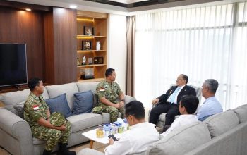 Plt Gubernur Riau Apresiasi Pengabdian Danlanal Dumai Abdul Haris Jelang Ikuti Pendidikan