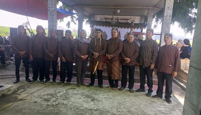 Wayang Kulit Meriahkan Sedekah Desa Jantiganggong, Warga Perkuat Silaturahmi