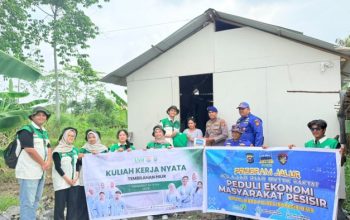 Wujud Kepedulian Polri, Satpolairud Inhil Kolaborasi dengan Mahasiswa UNRI Bantu Warga Pesisir