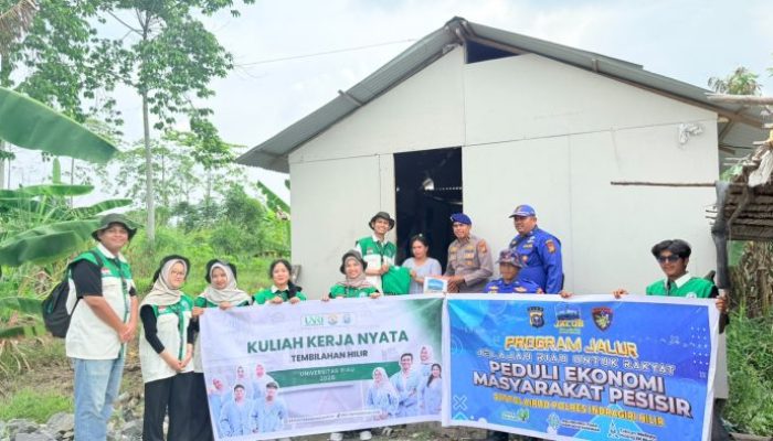 Wujud Kepedulian Polri, Satpolairud Inhil Kolaborasi dengan Mahasiswa UNRI Bantu Warga Pesisir
