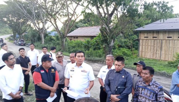 Bupati Simeulue Tinjau Jalan Pajak Impres dan Pelabuhan Kolok, Pemeliharaan Dimulai Tahun Ini