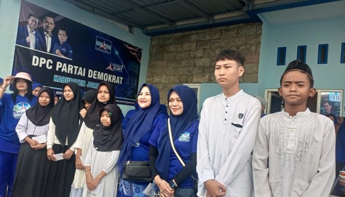 Sambut HUT ke-25, Demokrat Jombang Gelar Gerakan Langit Biru Indonesia Asri