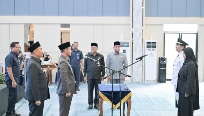 Lantik 39 Pejabat, Wali Kota Pekanbaru Tekankan Harus Hadir Menyelesaikan Persoalan Warga