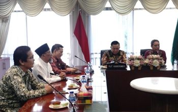 Pemprov Riau dan KDEKS Perkuat Sinergi Kembangkan Ekonomi Syariah