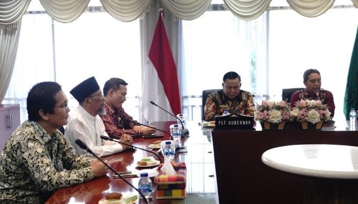 Pemprov Riau dan KDEKS Perkuat Sinergi Kembangkan Ekonomi Syariah