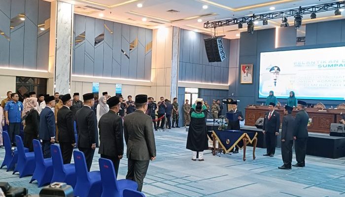 Wali Kota Pekanbaru Lantik Sekda Definitif dan Enam Pejabat, Tekankan Pemerintahan Bersih