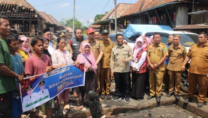 Bupati Muba Salurkan Bantuan kepada Korban Kebakaran di Desa Teluk, Libatkan Baznas dan Polres