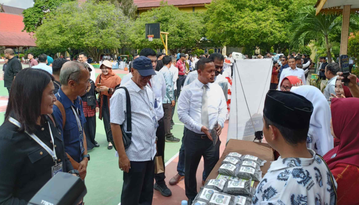 Delegasi IMT-GT GCMC Tinjau SMPN 4 Pekanbaru, Agung Nugroho Pamerkan Konsep Green School