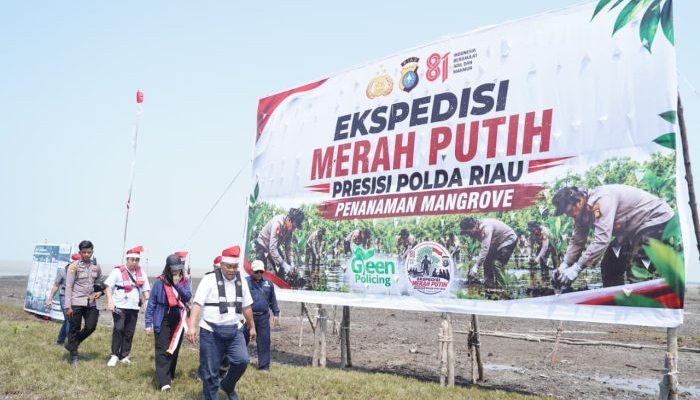 Jangkau Pesisir Terluar Inhil, Ekspedisi Merah Putih Presisi Selamatkan Mangrove