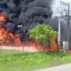 ‎Kebakaran Hebat Melanda Kompleks Agen Penyalur Minyak Tanah di Sinabang, Satu Karyawan Luka Bakar