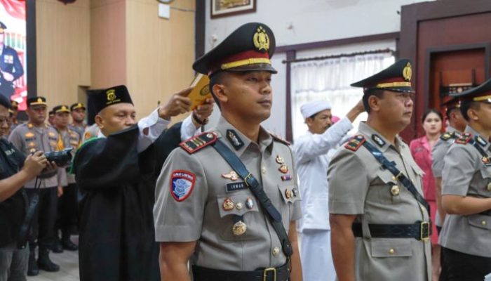 Kapolres Jombang Pimpin Upacara Sertijab Dua Kapolsek dan Kasihumas