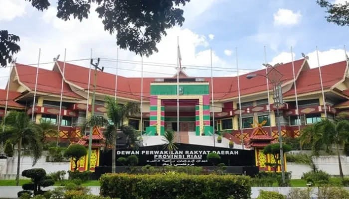 Fraksi Golkar DPRD Riau Berganti Komando, Imustiar Resmi Gantikan Nalladia