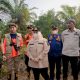 Bupati Kasmarni Turun Langsung Padamkan Karhutla di Sungai Meranti, 20 Hektare Lahan Terbakar