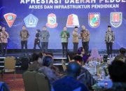 Wali Kota Pekanbaru Agung Nugroho Raih Penghargaan Peduli Akses dan Infrastruktur Pendidikan