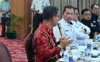 Bupati Karimun Perjuangkan Skema Khusus bagi Pekerja Perbatasan di Malaysia