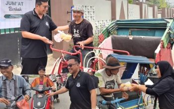 Tak Hanya Tegakkan Hukum, Kejari Inhil Berbagi Kebaikan Lewat Jumat Berkah