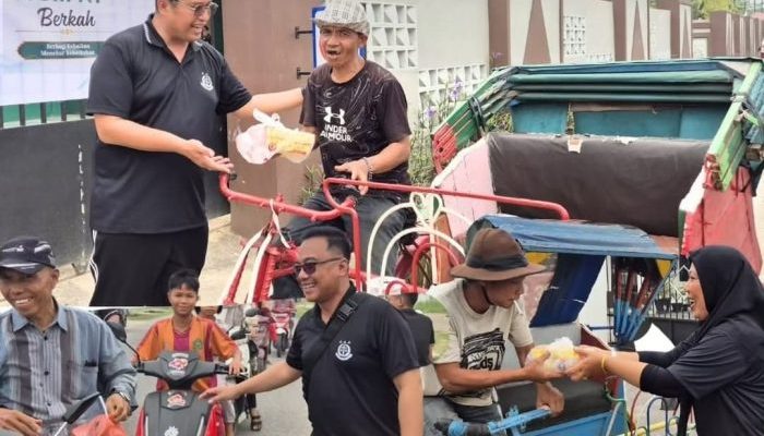 Tak Hanya Tegakkan Hukum, Kejari Inhil Berbagi Kebaikan Lewat Jumat Berkah