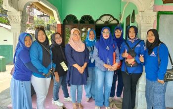 Jumat Berkah, Srikandi Demokrat Jombang Salurkan Tali Asih untuk Keluarga Pak Gimin