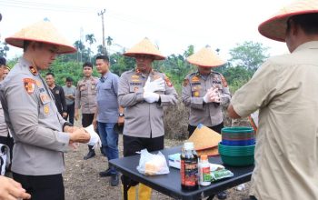 Dukung Asta Cita Presiden, Kapolres Inhil Pimpin Penanaman Jagung di Tempuling