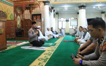 Polres Inhil Gelar Jumat Curhat dan Sholat Jumat Keliling