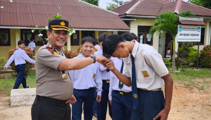 Polsek Kemuning Edukasi Pelajar soal Lalu Lintas, Narkoba, dan Perundungan